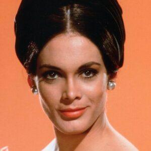 Forgotten Bond Girl at 82: Martine Beswick’s Shocking Transformation Through the Decades